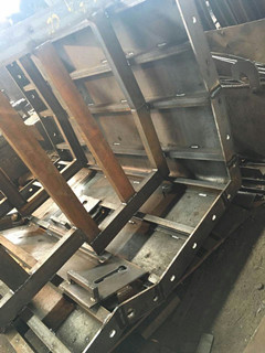 桥梁钢模板厂家介l桥梁钢模板在制作工Z的要? />
</div>
</a>
</li>
</ul>
<div id=